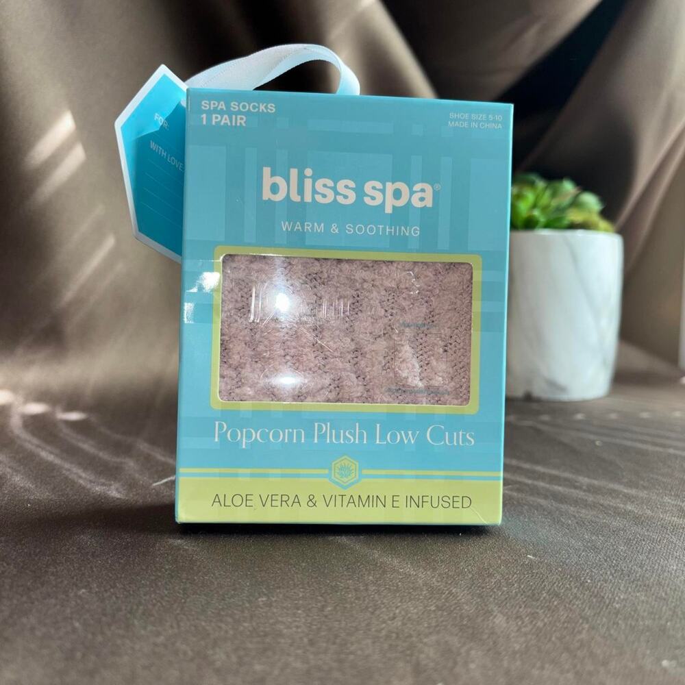 Bliss Spa Aloe Vera & Vitamin E Infused Socks